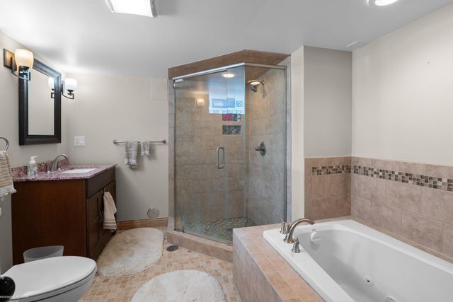 832 Loraine Street, Grosse Pointe, MI 48230