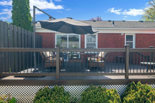 832 Loraine Street, Grosse Pointe, MI 48230