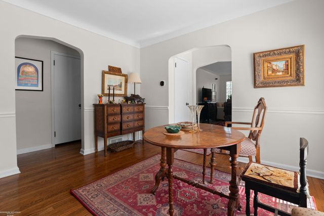 832 Loraine Street, Grosse Pointe, MI 48230