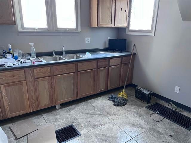 410 E fourth Street, Flint, MI 48503