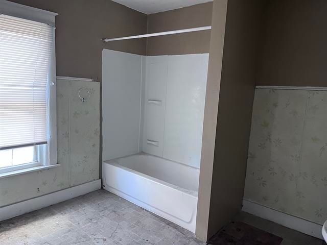 410 E fourth Street, Flint, MI 48503