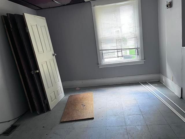 410 E fourth Street, Flint, MI 48503