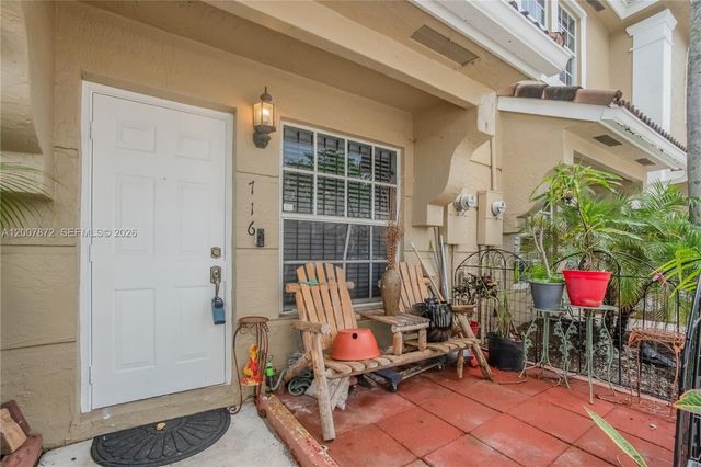 716 SW 122nd Ave, Pembroke Pines, FL 33025