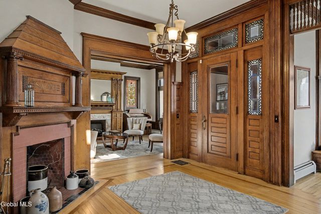 65 2nd Avenue, Troy, NY 12180