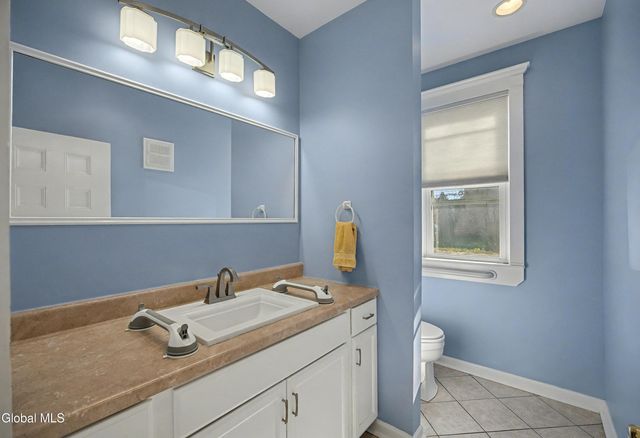 65 2nd Avenue, Troy, NY 12180