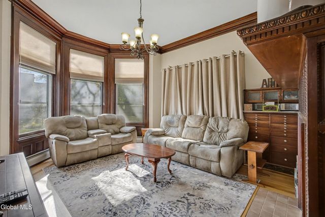 65 2nd Avenue, Troy, NY 12180