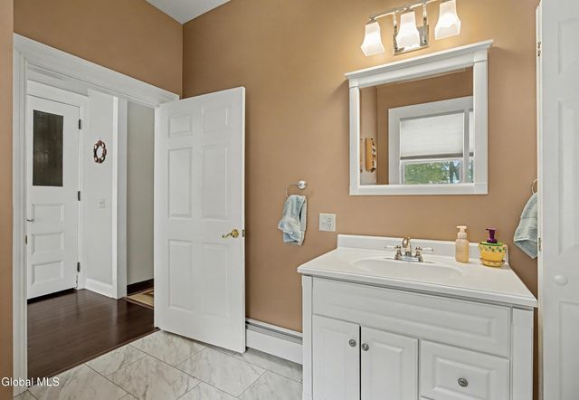 65 2nd Avenue, Troy, NY 12180