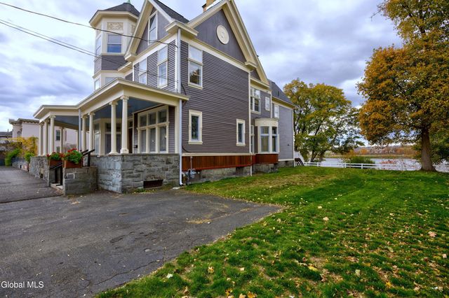 65 2nd Avenue, Troy, NY 12180