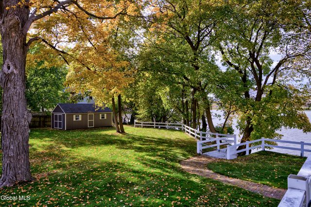 65 2nd Avenue, Troy, NY 12180