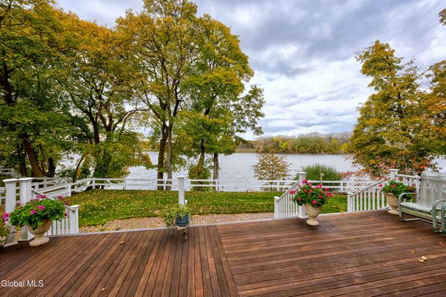 65 2nd Avenue, Troy, NY 12180