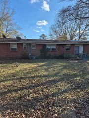 174 Hudson Circle, Ozark, AL 36360