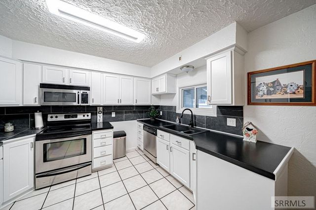 13638 N 75th E, Idaho Falls, ID 83401