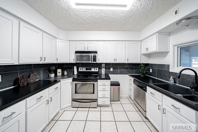 13638 N 75th E, Idaho Falls, ID 83401