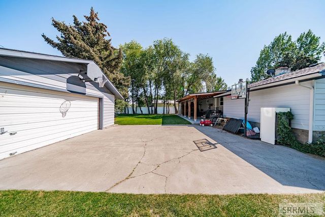 13638 N 75th E, Idaho Falls, ID 83401