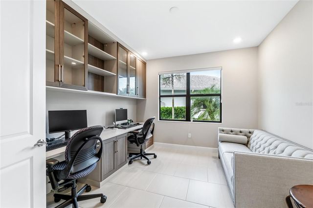 4939 SURFSIDE CIRCLE, Bradenton, FL 34211