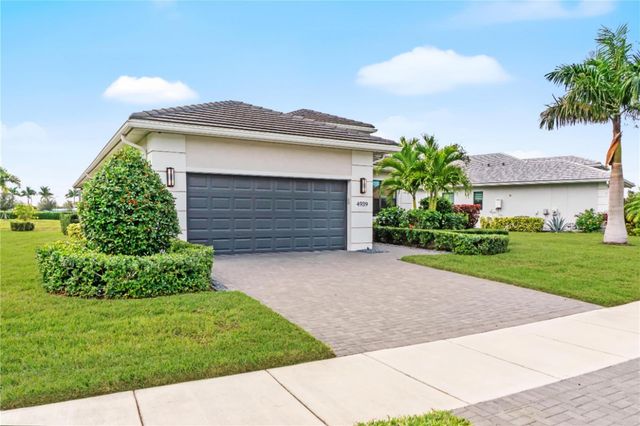 4939 SURFSIDE CIRCLE, Bradenton, FL 34211