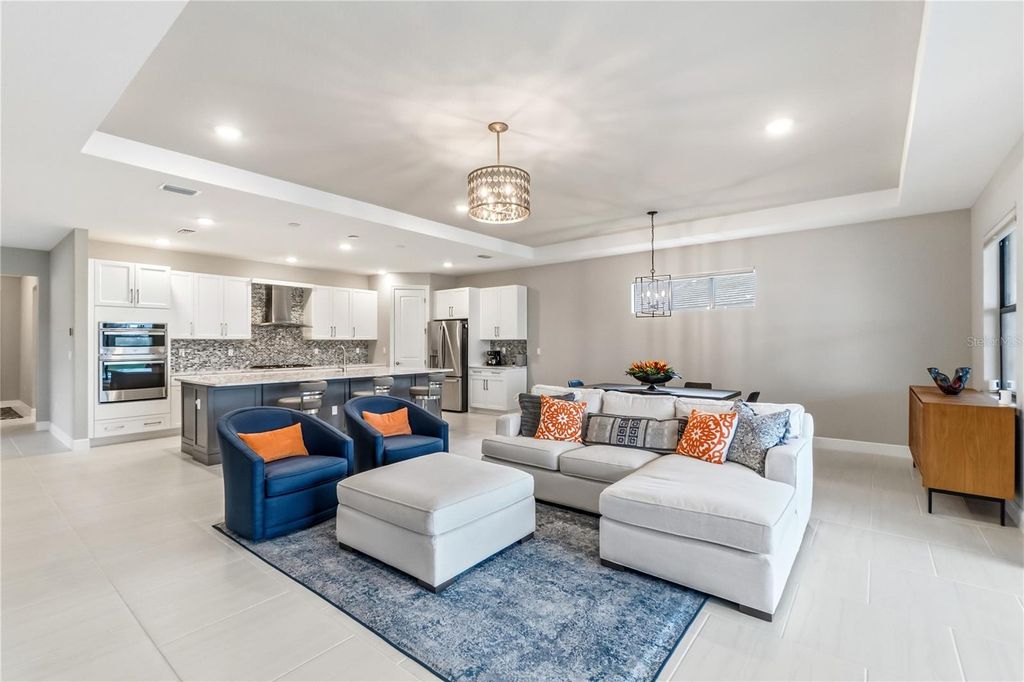 Image 11 of property listing at 4939 SURFSIDE CIRCLE, Bradenton, FL 34211