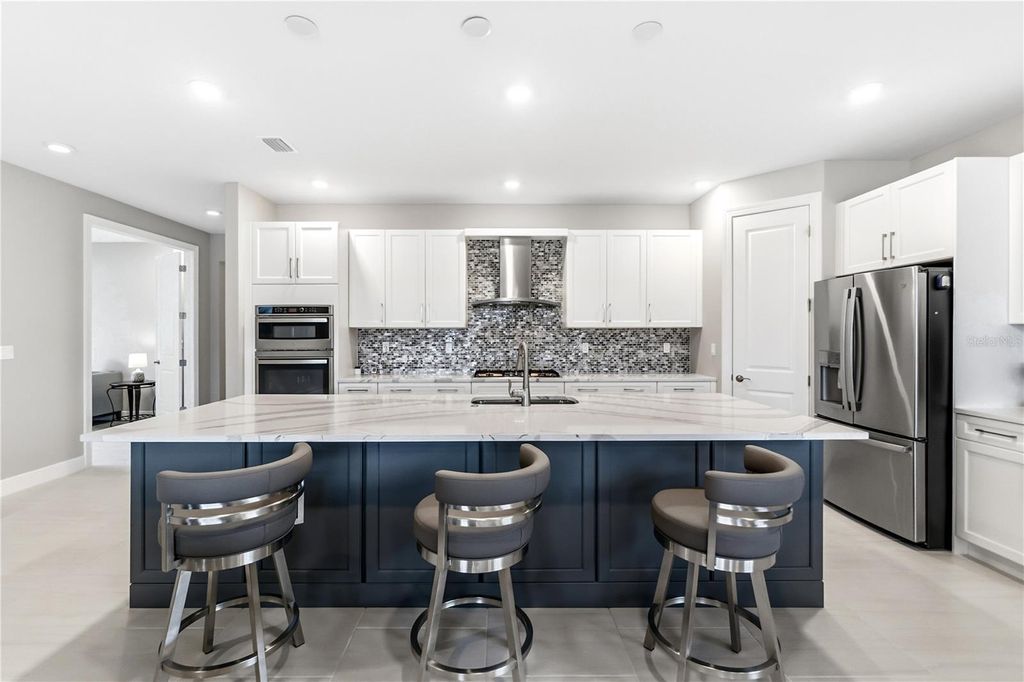 Image 27 of property listing at 4939 SURFSIDE CIRCLE, Bradenton, FL 34211