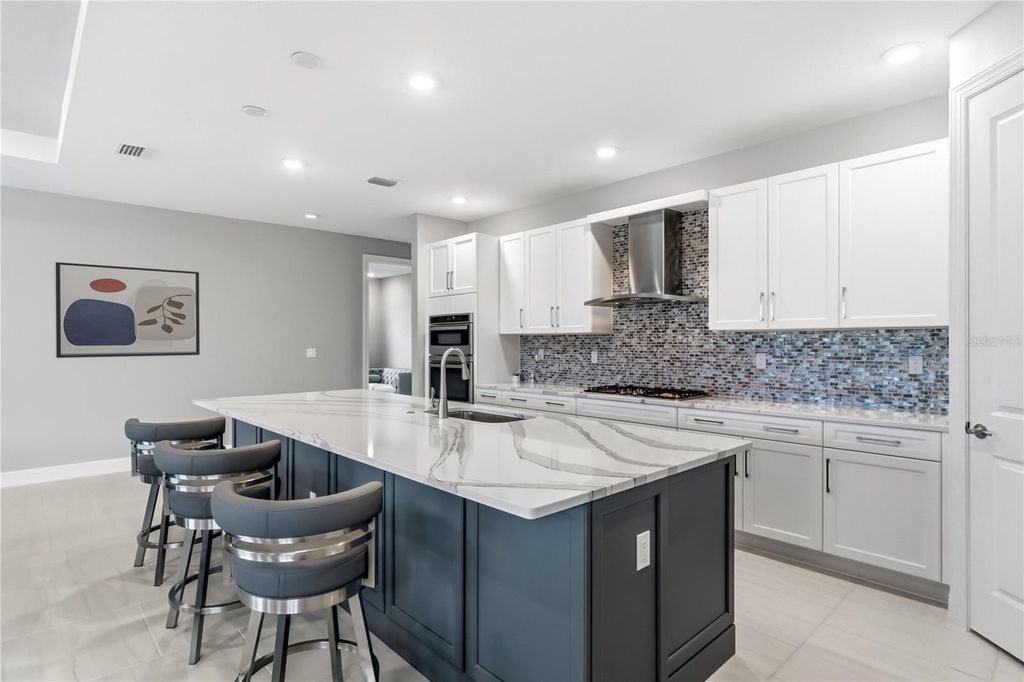 Image 31 of property listing at 4939 SURFSIDE CIRCLE, Bradenton, FL 34211