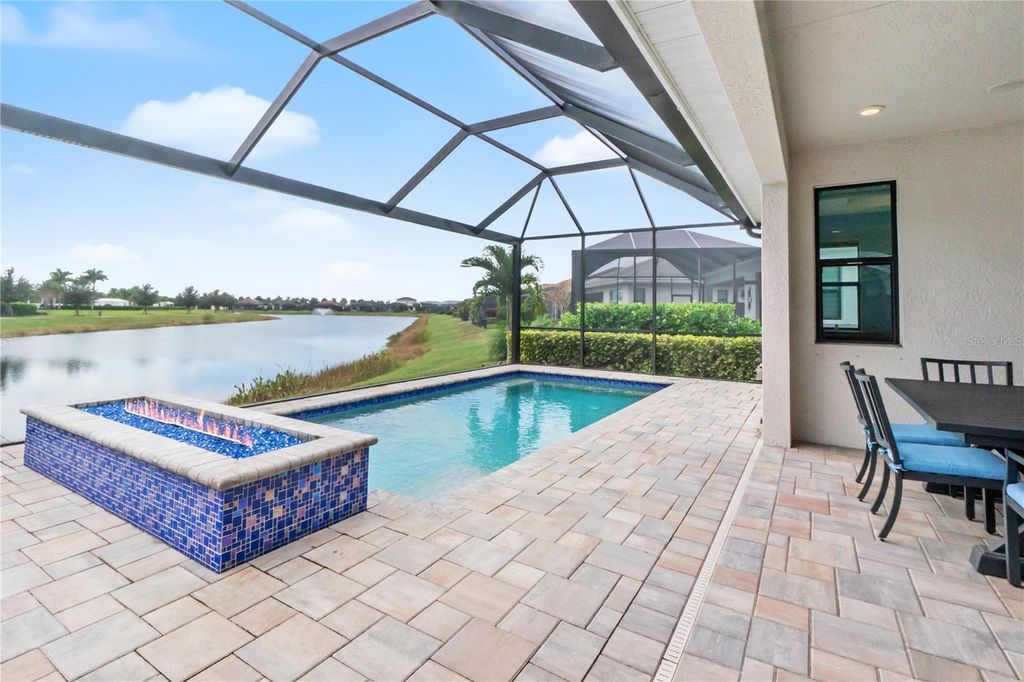 Image 53 of property listing at 4939 SURFSIDE CIRCLE, Bradenton, FL 34211