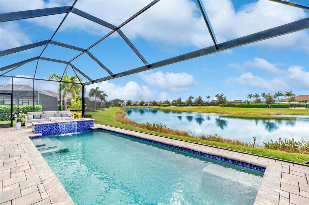 Image 54 of property listing at 4939 SURFSIDE CIRCLE, Bradenton, FL 34211