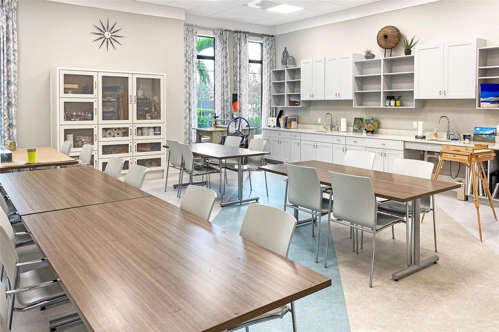 Image 74 of property listing at 4939 SURFSIDE CIRCLE, Bradenton, FL 34211