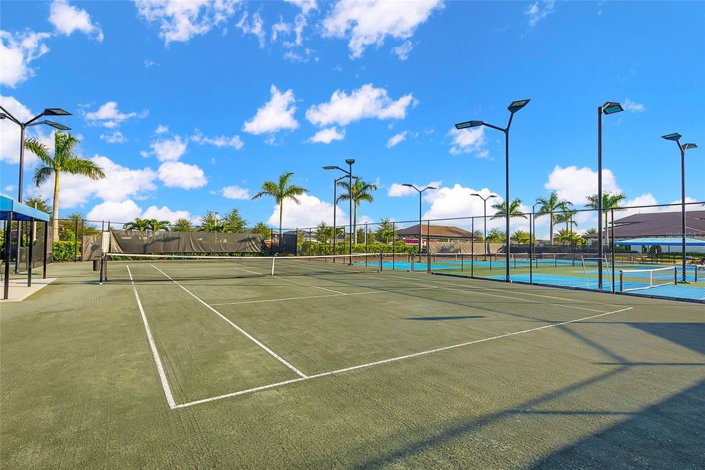 Image 79 of property listing at 4939 SURFSIDE CIRCLE, Bradenton, FL 34211