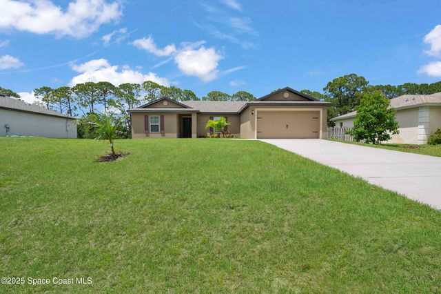 1141 Salina Street SE, Palm Bay, FL 32909
