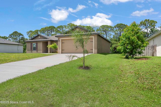 1141 Salina Street SE, Palm Bay, FL 32909
