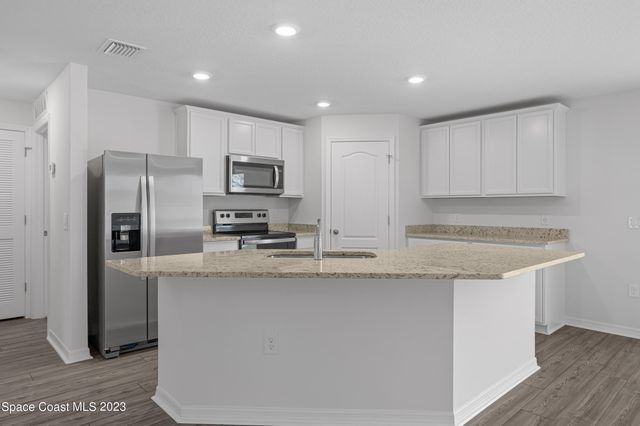 1141 Salina Street SE, Palm Bay, FL 32909