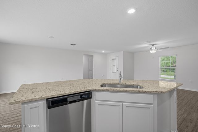 1141 Salina Street SE, Palm Bay, FL 32909