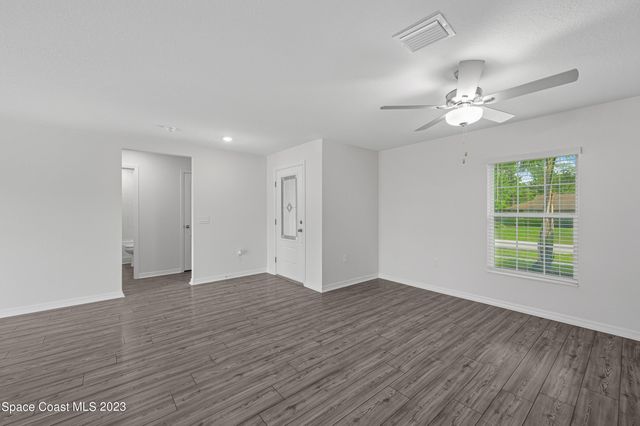 1141 Salina Street SE, Palm Bay, FL 32909