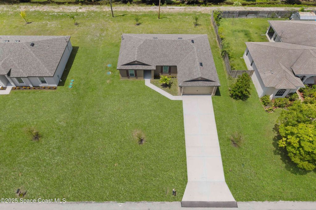 1141 Salina Street SE, Palm Bay, FL 32909