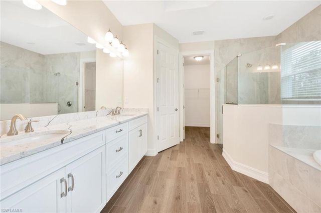 16808 BAY ISLAND CT, Bonita Springs, FL 34135
