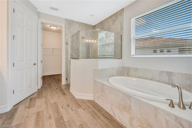 16808 BAY ISLAND CT, Bonita Springs, FL 34135