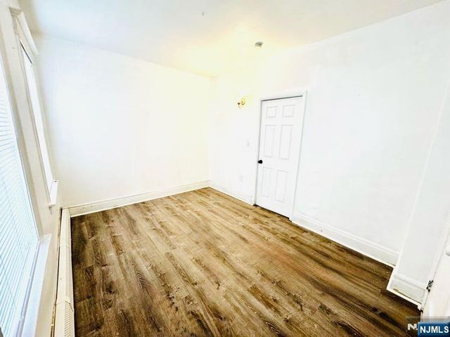 10-14 Noll Place 1, Newark, NJ 07106