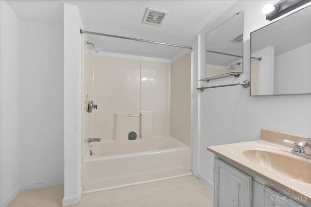 3446 Golden Avenue, Cincinnati, OH 45226