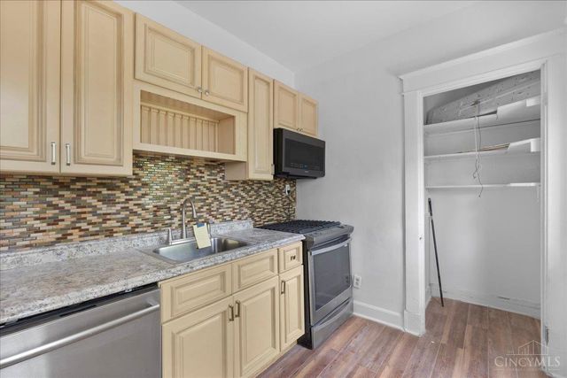 3446 Golden Avenue, Cincinnati, OH 45226