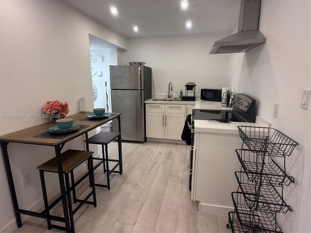 1947 Garfield Street 2, Hollywood, FL 33020