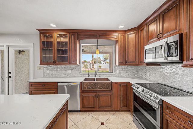 3922 E Goldfinch Gate Lane, Phoenix, AZ 85044