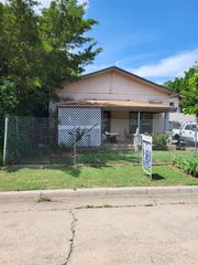 1709 NW Baldwin Ave, Lawton, OK 73507