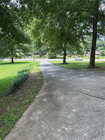707 Sugar Valley Road NW, Calhoun, GA 30701