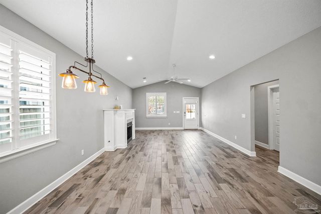 1121 E Maxwell St, Pensacola, FL 32503