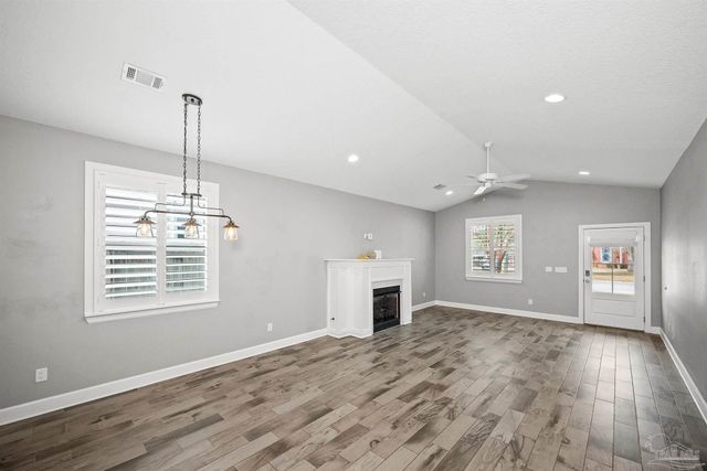 1121 E Maxwell St, Pensacola, FL 32503