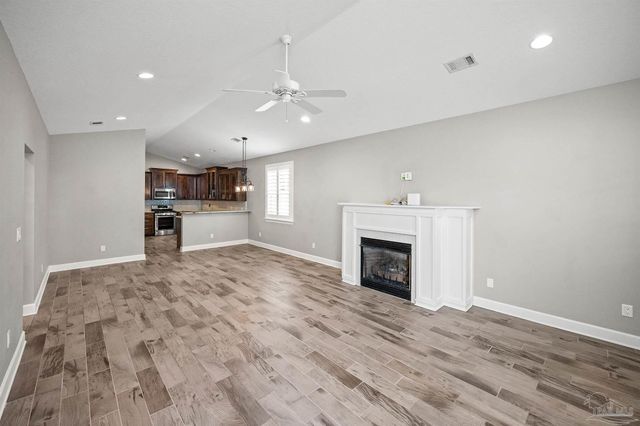 1121 E Maxwell St, Pensacola, FL 32503