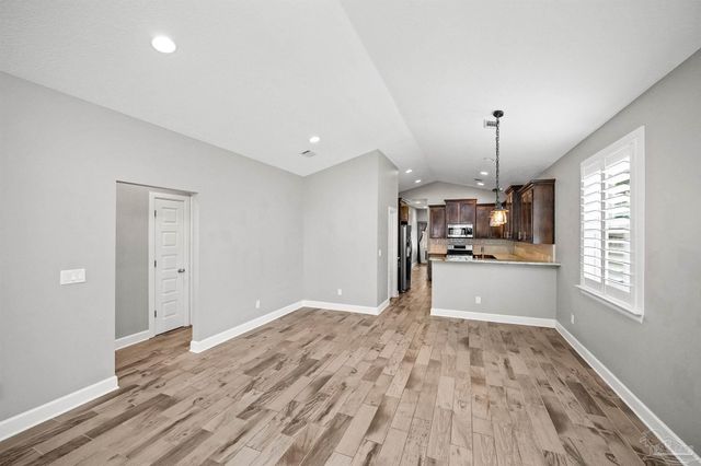 1121 E Maxwell St, Pensacola, FL 32503