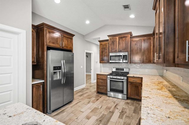 1121 E Maxwell St, Pensacola, FL 32503