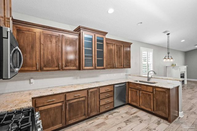 1121 E Maxwell St, Pensacola, FL 32503