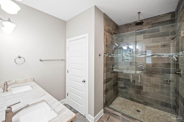 1121 E Maxwell St, Pensacola, FL 32503