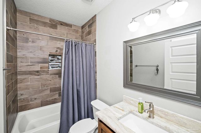 1121 E Maxwell St, Pensacola, FL 32503